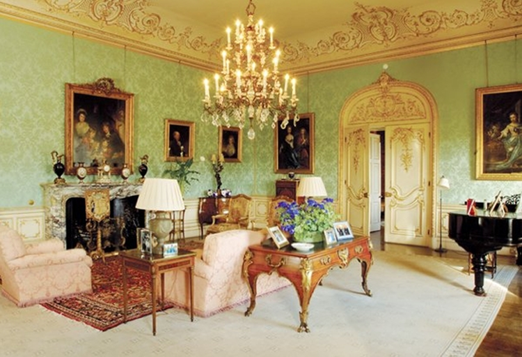 Historical Style Downton Abbey Interiors