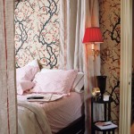 Sophisticated bedrooms - Luscious bedroom with fabulous chinoiserie wallpaper