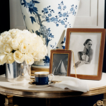 Glamorous living - Blue and white interior decoration
