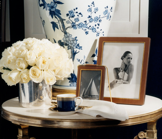 Glamorous living - Blue and white interior decoration