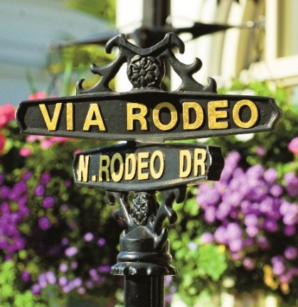 LA Experience: Luxury tours in Los Angeles - Rodeo Drive sign