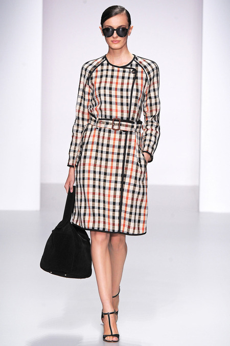 Fashion on the runway: Daks Spring 2014 RTW Collection