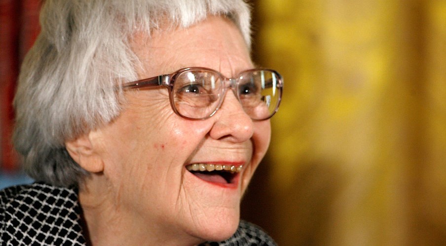 Acclaimed author Harper Lee publishes new book in 2015