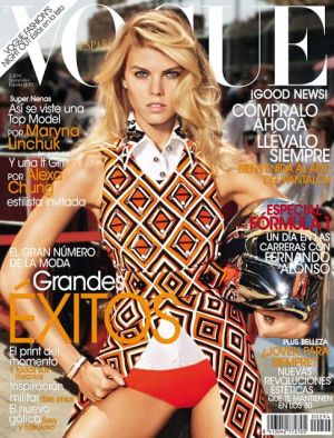 Vogue-Spain-September-2012-Maryna-Linchuk-Cover-.jpg
