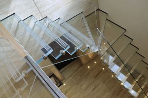 modern-and-elegant-glass-stair-case.jpg