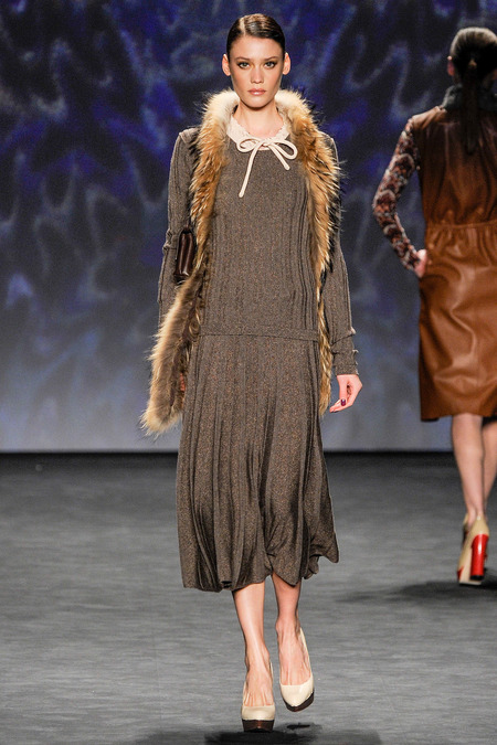 RUNWAY: Vivienne Tam Fall 2014 RTW Collection