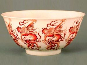 dragon_patterns_on_chinese_porcelain.jpg