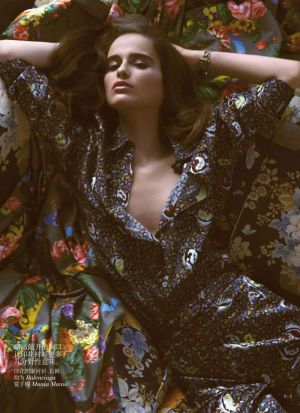 loulou-robert-by-camilla-akrans-for-vogue-china-july-2013-3.jpg